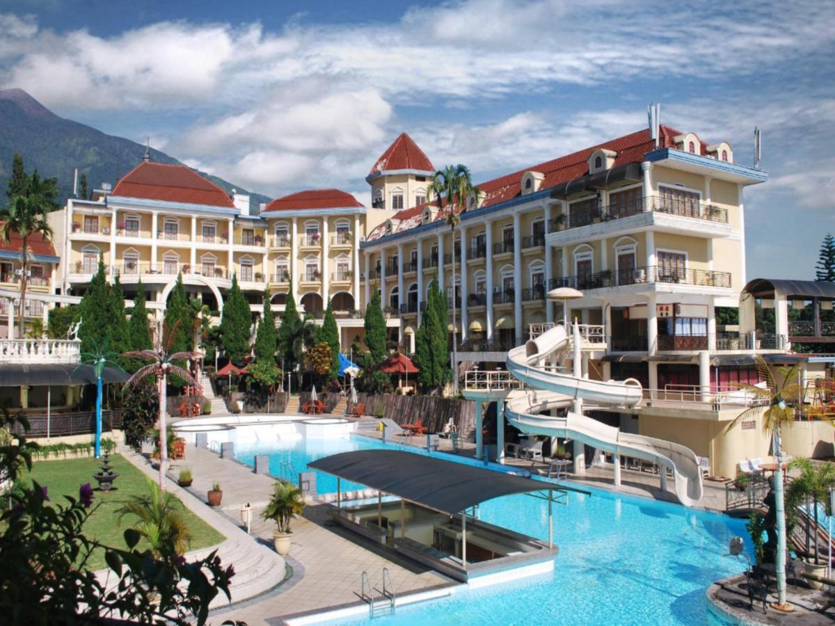 Oyo 395 Tretes Raya Hotel Prigen Zewnętrze zdjęcie